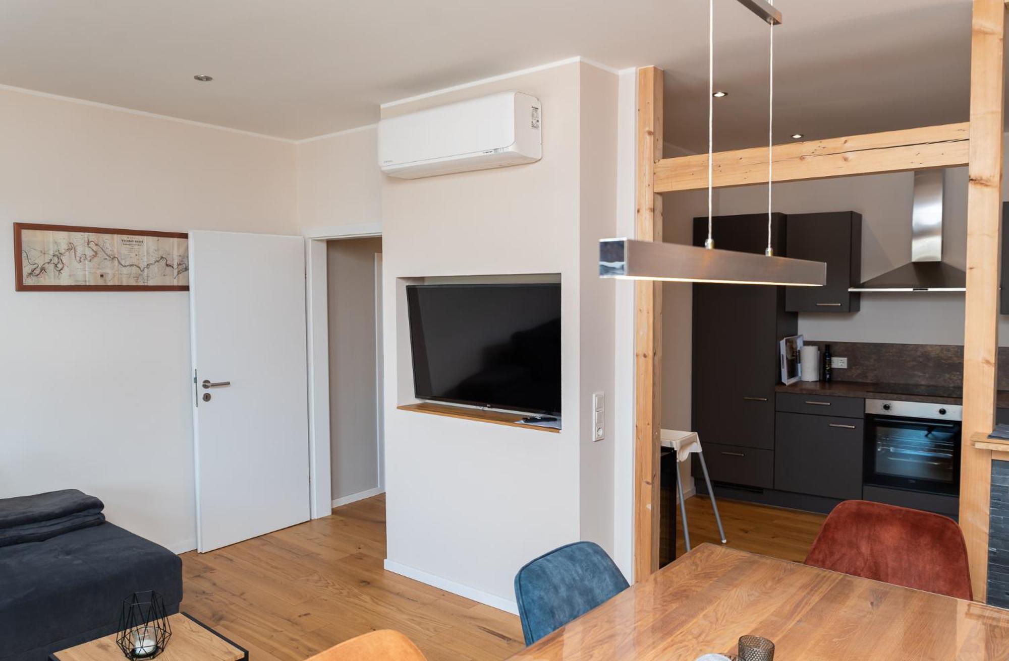 Ferienwohnung Mosel-Saar-Ruwer แบร์นคาสเทล-คืสท์ ภายนอก รูปภาพ